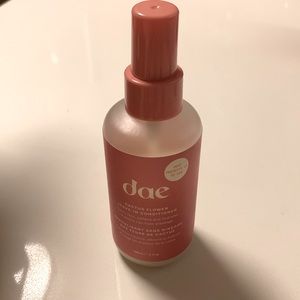 Used Dae Cactus Flower Leave in conditioner & Heat protection